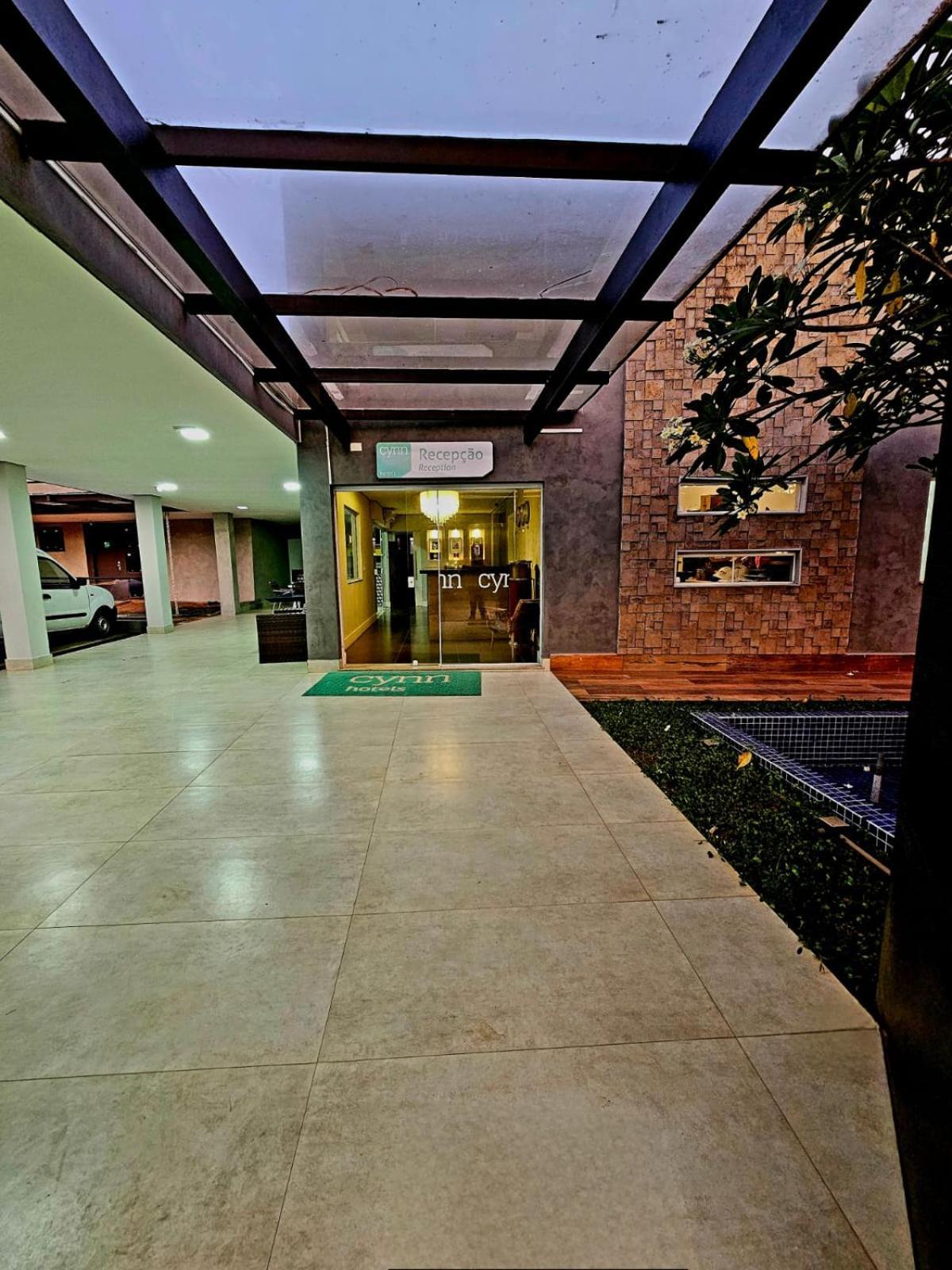 Cynn Hotels Сан-Жозе-дус-Кампус Экстерьер фото